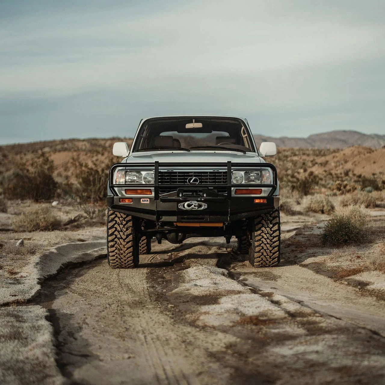 ARB Deluxe Front Bumper - Toyota Land Cruiser 80 Series / Lexus LX 450 1990-1997